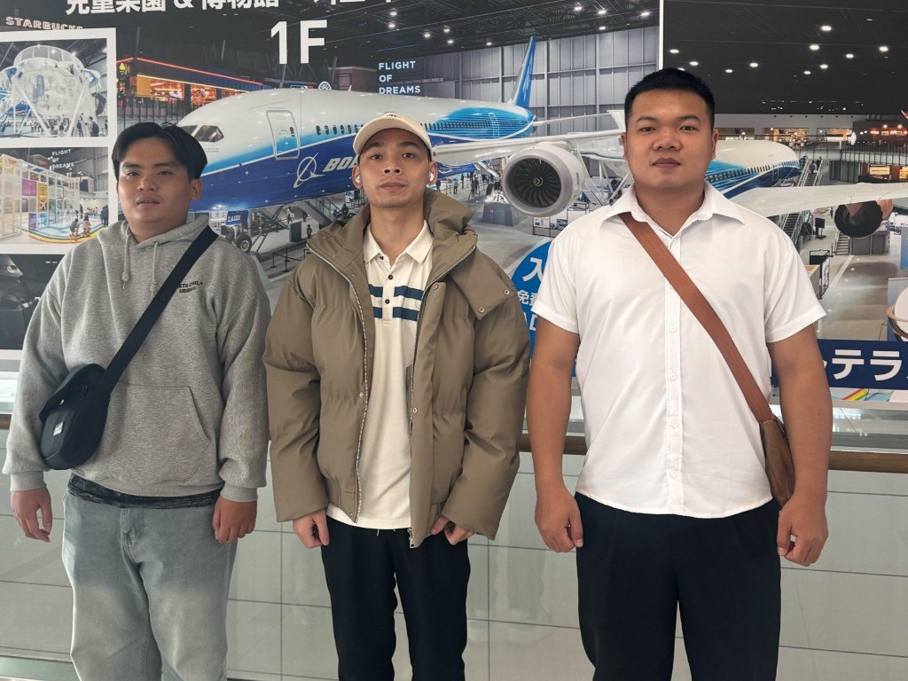 セントレアに到着したスタッフ